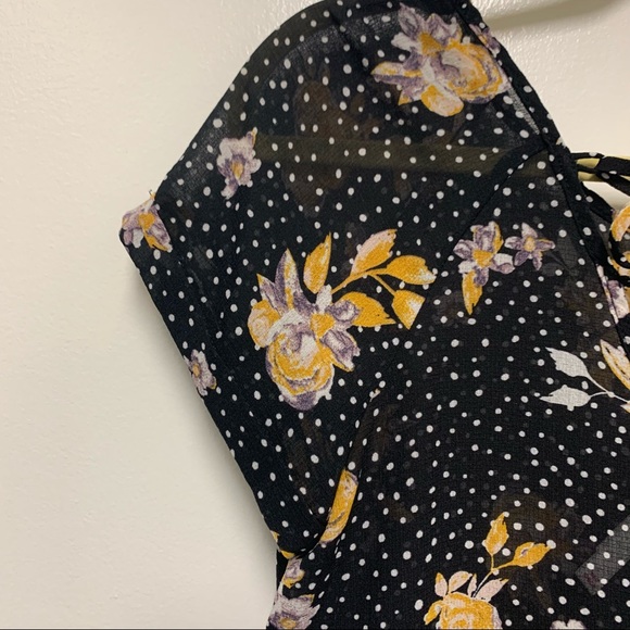 Xhilaration Floral and Polka Dot Blouse - Picture 9 of 11